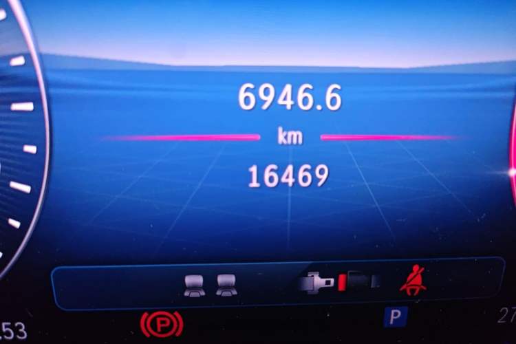 Used Mercedes-Benz CLE 2024 CLE 300 4MATIC Dynamic Coupe Odometer Close Up