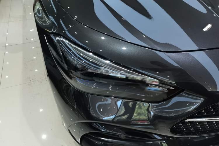 Used Mercedes-Benz CLE 2024 CLE 300 4MATIC Luxury Coupe Right Front Headlight