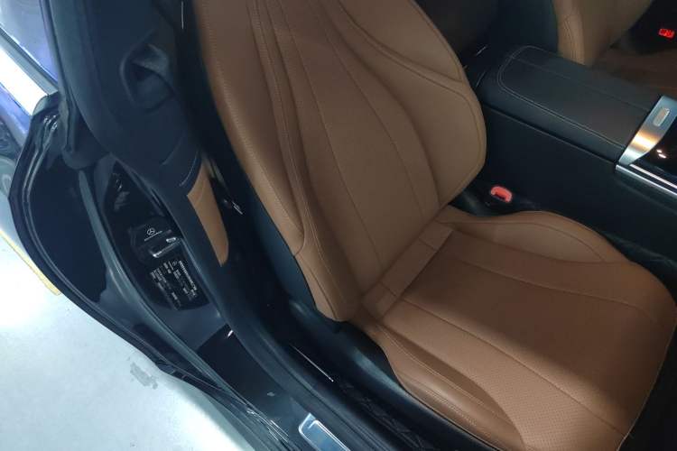 Used Mercedes-Benz CLE 2024 CLE 260 Coupe Right Front Seat