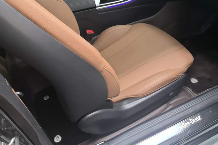 Used Mercedes-Benz CLE 2024 CLE 260 Coupe Right Front Seat