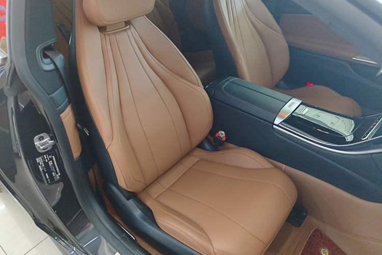 Used Mercedes-Benz CLE 2024 CLE 300 4MATIC Luxury Coupe Right Front Seat