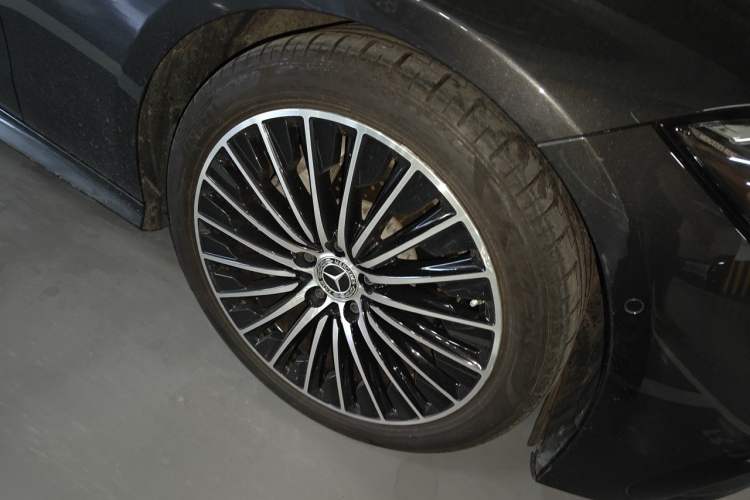 Used Mercedes-Benz CLE 2024 CLE 260 Coupe Right Front Wheel Hub