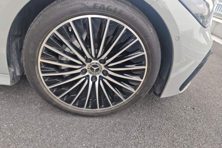 Used Mercedes-Benz CLE 2024 CLE 300 4MATIC Dynamic Coupe Right Front Wheel Hub