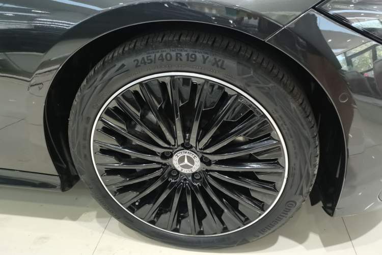 Used Mercedes-Benz CLE 2024 CLE 300 4MATIC Luxury Coupe Right Front Wheel Hub