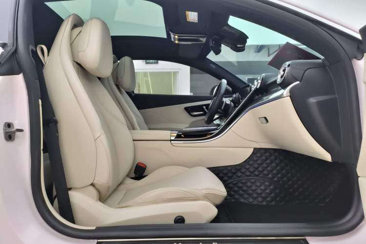 Used Mercedes-Benz CLE 2024 CLE 260 Coupe Interior 5