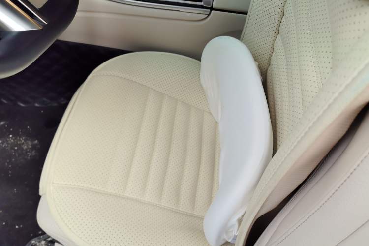 Used Mercedes-Benz CLE 2024 CLE 260 Coupe Left Front Seat
