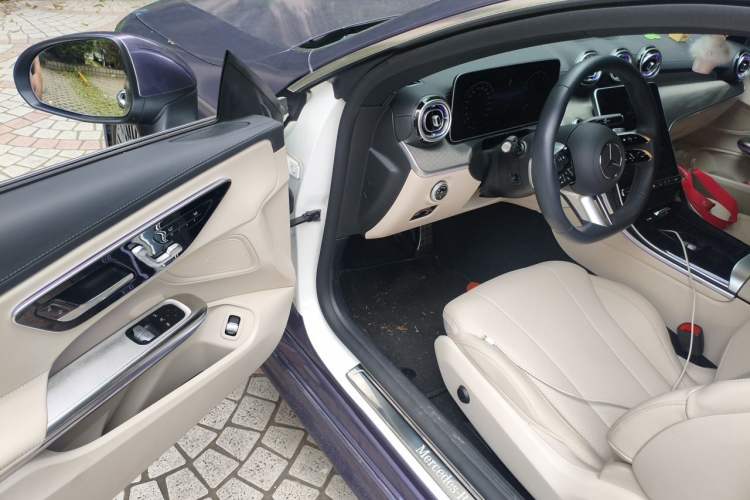 Used Mercedes-Benz CLE 2024 CLE 260 Coupe Driver Seat