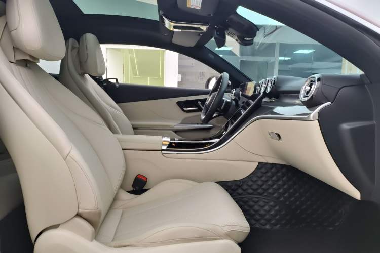 Used Mercedes-Benz CLE 2024 CLE 260 Coupe Right Front Seat