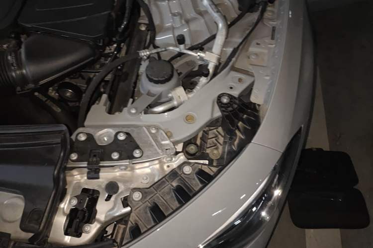 Used Mercedes-Benz CLE 2024 CLE 260 Coupe Engine Bay Left