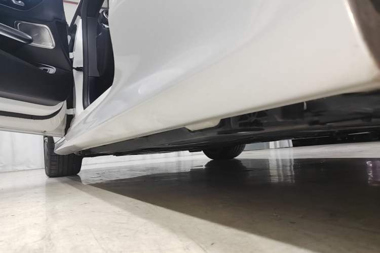 Used Mercedes-Benz CLE 2024 CLE 260 Coupe Left Side Sill