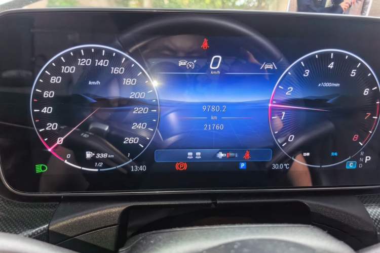 Used Mercedes-Benz CLE 2024 CLE 300 4MATIC Dynamic Coupe Odometer Close Up