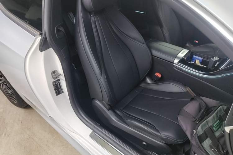 Used Mercedes-Benz CLE 2024 CLE 260 Coupe Right Front Seat