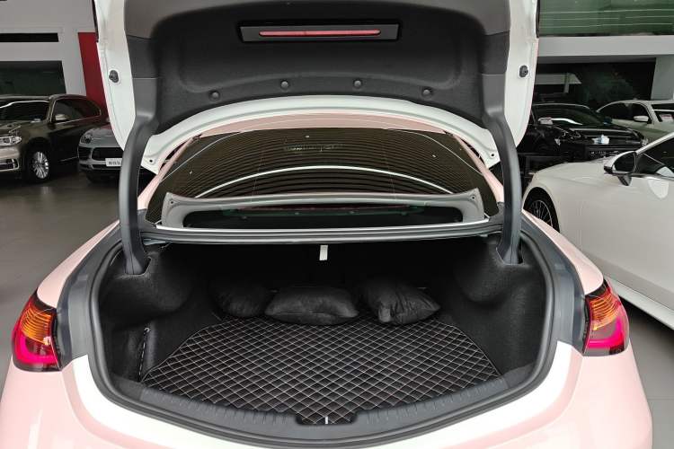 Used Mercedes-Benz CLE 2024 CLE 300 4MATIC Dynamic Coupe Trunk