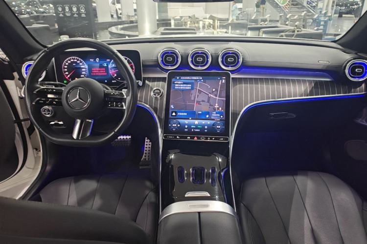Used Mercedes-Benz CLE 2024 CLE 300 4MATIC Luxury Coupe Center Console