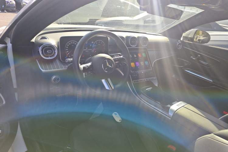 Used Mercedes-Benz CLE 2024 CLE 300 4MATIC Dynamic Coupe Center Console