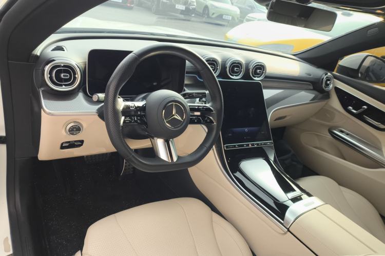 Used Mercedes-Benz CLE 2024 CLE 260 Coupe Center Console
