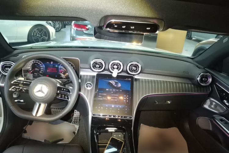 Used Mercedes-Benz CLE 2024 CLE 300 4MATIC Dynamic Coupe Center Console