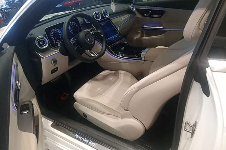 Used Mercedes-Benz CLE 2024 CLE 260 Coupe Driver Seat