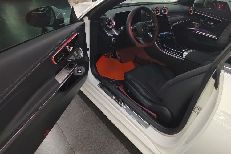Used Mercedes-Benz CLE 2024 CLE 300 4MATIC Dynamic Coupe Driver Seat