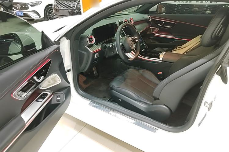 Used Mercedes-Benz CLE 2024 CLE 300 4MATIC Dynamic Coupe Driver Seat