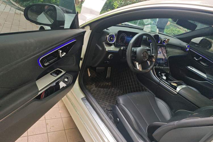 Used Mercedes-Benz CLE 2024 CLE 260 Coupe Driver Seat