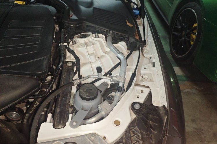 Used Mercedes-Benz CLE 2024 CLE 260 Convertible Coupe Engine Bay Left