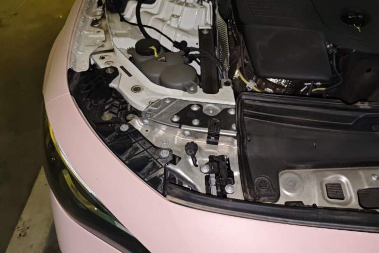 Used Mercedes-Benz CLE 2024 CLE 260 Coupe Engine Bay Right