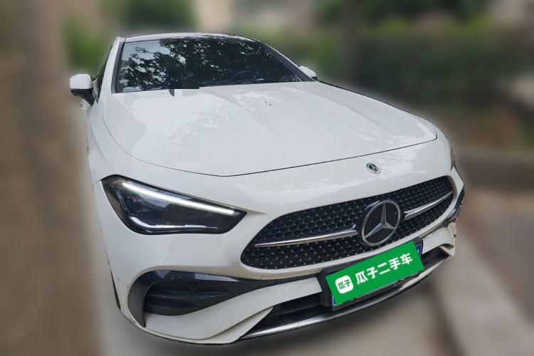 Used Mercedes-Benz CLE 2024 CLE 300 4MATIC Dynamic Coupe Front Right 45 Deg