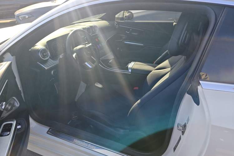 Used Mercedes-Benz CLE 2024 CLE 300 4MATIC Dynamic Coupe Left Front Seat