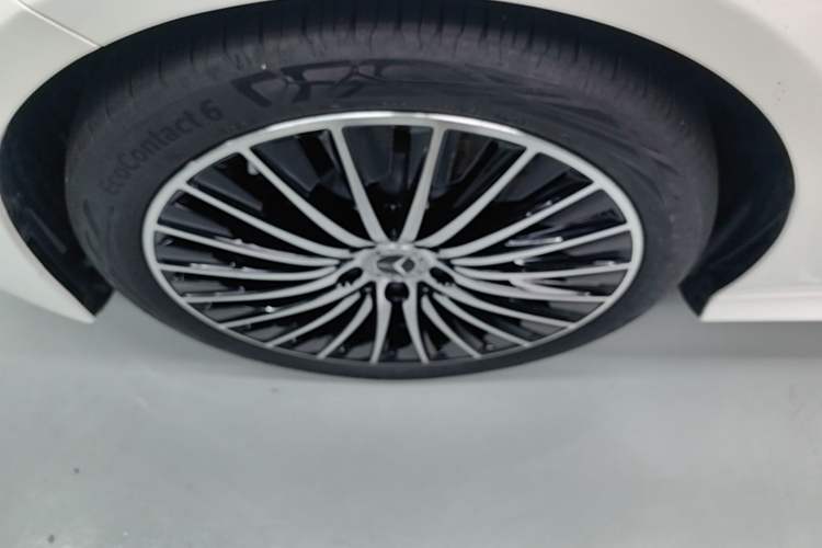 Used Mercedes-Benz CLE 2024 CLE 260 Convertible Coupe Left Front Wheel Hub