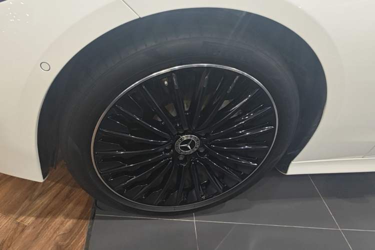 Used Mercedes-Benz CLE 2024 CLE 300 4MATIC Luxury Coupe Left Front Wheel Hub