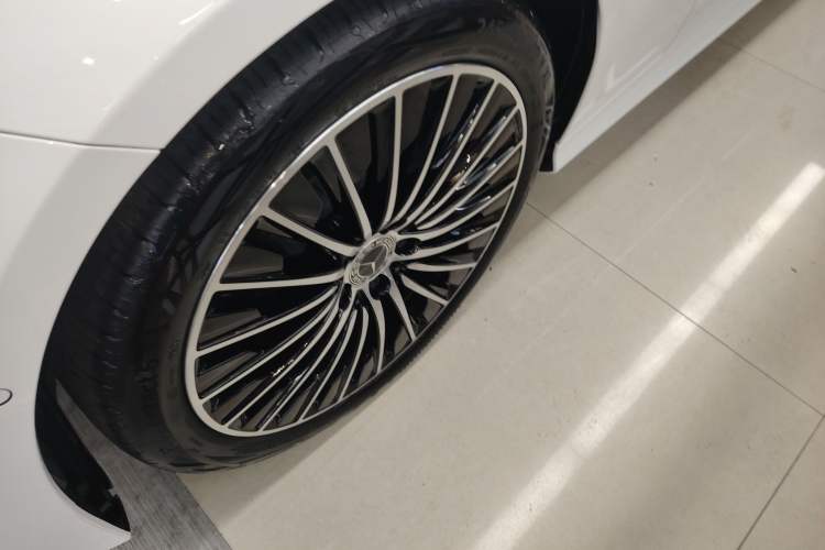 Used Mercedes-Benz CLE 2024 CLE 300 4MATIC Dynamic Coupe Left Front Wheel Hub