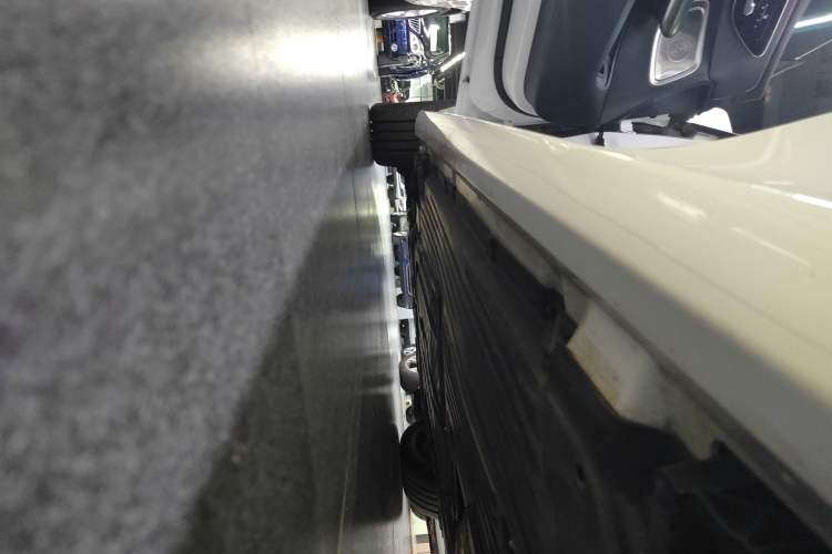 Used Mercedes-Benz CLE 2024 CLE 300 4MATIC Dynamic Coupe Left Side Sill