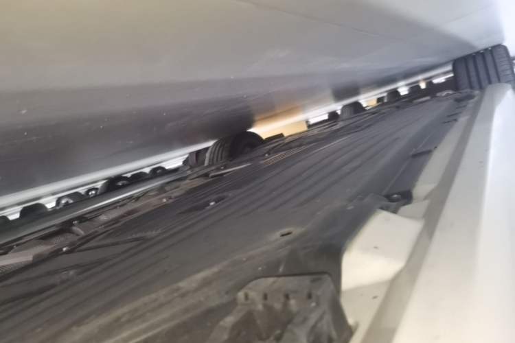Used Mercedes-Benz CLE 2024 CLE 300 4MATIC Dynamic Coupe Left Side Sill