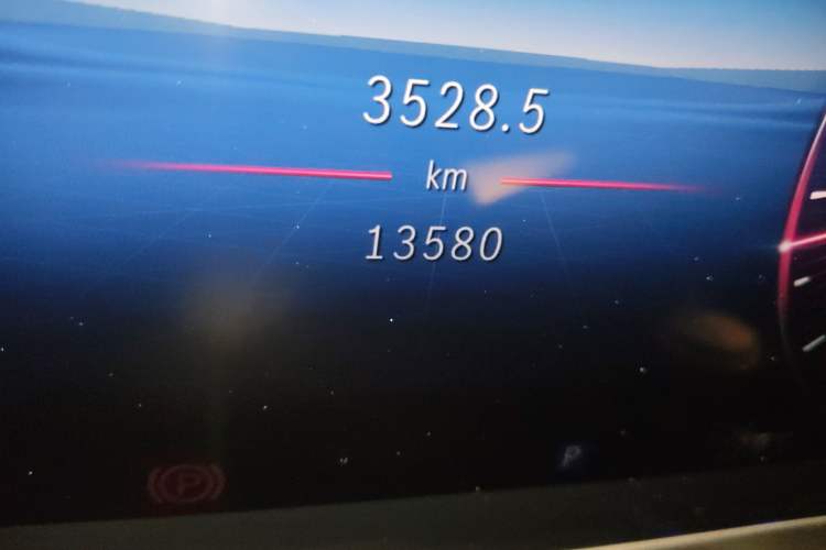 Used Mercedes-Benz CLE 2024 CLE 300 4MATIC Dynamic Coupe Odometer Close Up