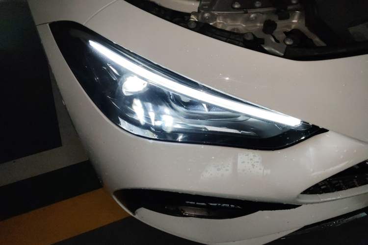 Used Mercedes-Benz CLE 2024 CLE 300 4MATIC Dynamic Coupe Right Front Headlight