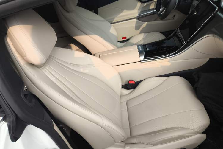 Used Mercedes-Benz CLE 2024 CLE 260 Coupe Right Front Seat