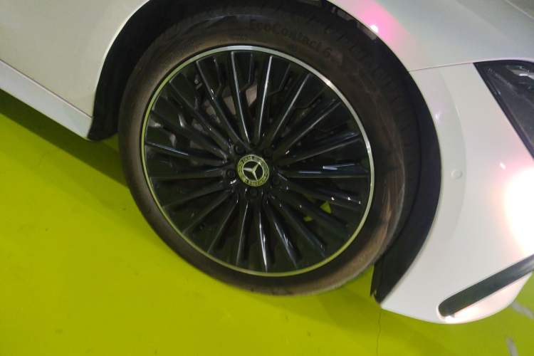Used Mercedes-Benz CLE 2024 CLE 300 4MATIC Convertible Coupe Right Front Wheel Hub