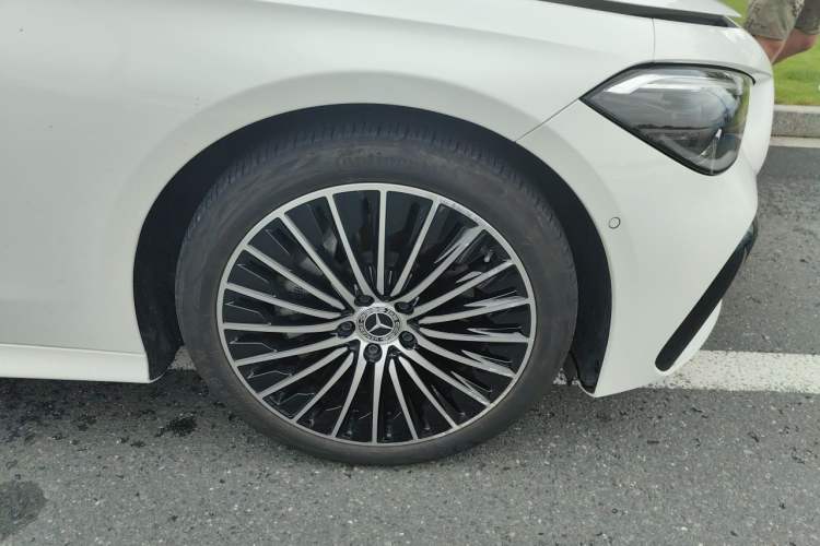Used Mercedes-Benz CLE 2024 CLE 260 Coupe Right Front Wheel Hub