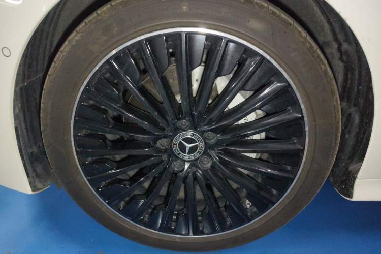 Used Mercedes-Benz CLE 2024 CLE 300 4MATIC Luxury Coupe Right Front Wheel Hub