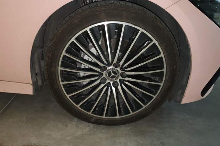 Used Mercedes-Benz CLE 2024 CLE 260 Coupe Right Front Wheel Hub