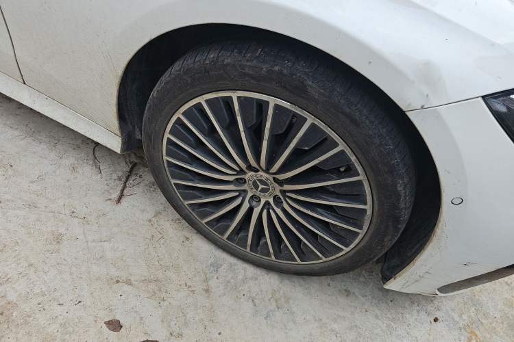 Used Mercedes-Benz CLE 2024 CLE 300 4MATIC Dynamic Coupe Right Front Wheel Hub