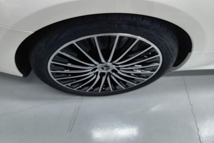 Used Mercedes-Benz CLE 2024 CLE 260 Convertible Coupe Right Rear Wheel Hub