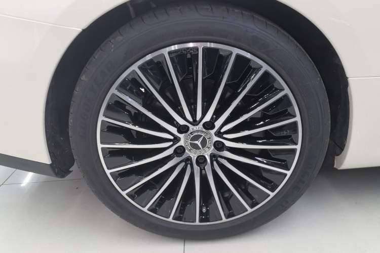 Used Mercedes-Benz CLE 2024 CLE 300 4MATIC Luxury Coupe Right Rear Wheel Hub