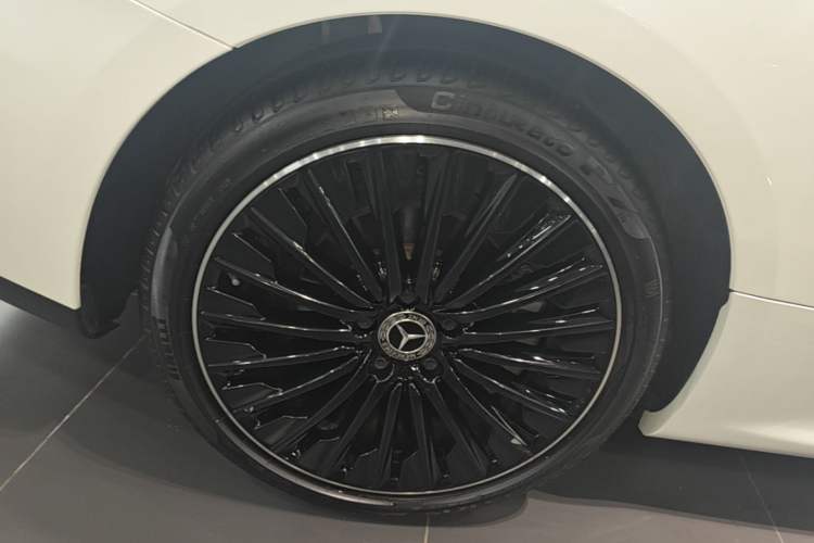 Used Mercedes-Benz CLE 2024 CLE 300 4MATIC Luxury Coupe Right Rear Wheel Hub
