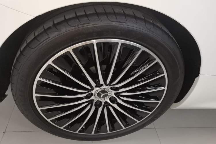 Used Mercedes-Benz CLE 2024 CLE 300 4MATIC Dynamic Coupe Right Rear Wheel Hub