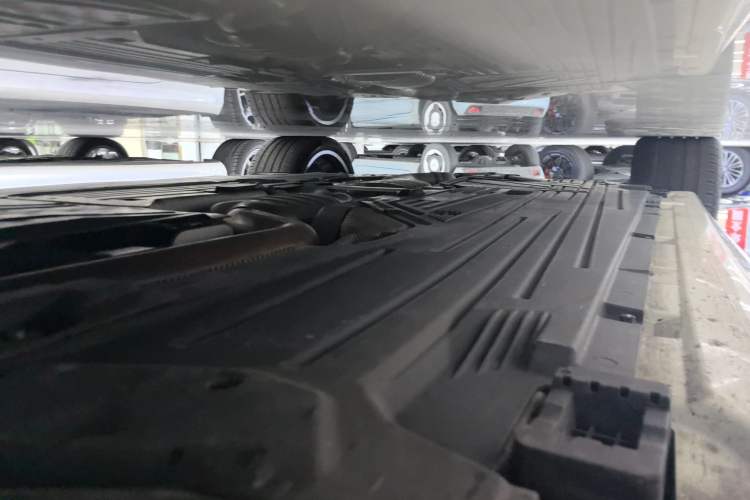 Used Mercedes-Benz CLE 2024 CLE 260 Convertible Coupe Right Side Sill