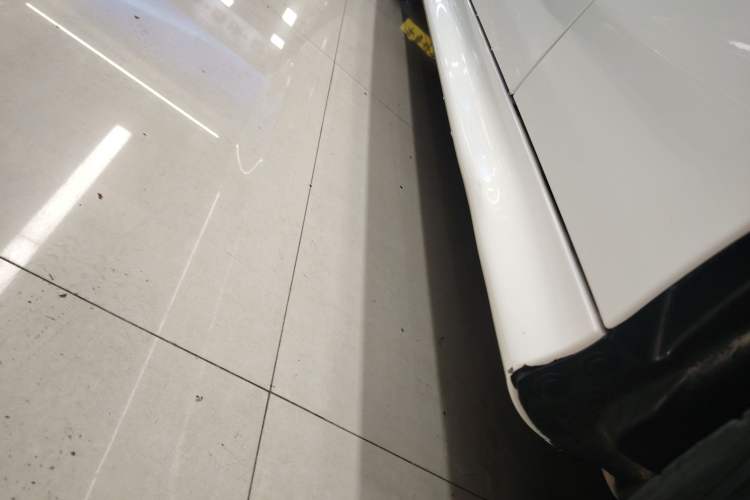 Used Mercedes-Benz CLE 2024 CLE 300 4MATIC Dynamic Coupe Right Side Sill