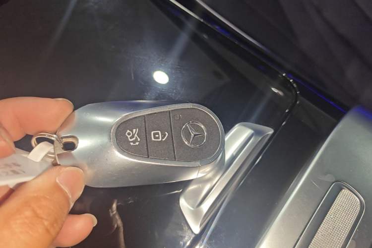 Used Mercedes-Benz CLE 2024 CLE 300 4MATIC Luxury Coupe Vehicle Key