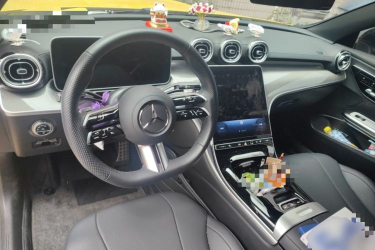 Used Mercedes-Benz CLE 2024 CLE 260 Convertible Coupe Center Console